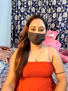 Cute-lusi online show from October 2025 07:48:02 PM