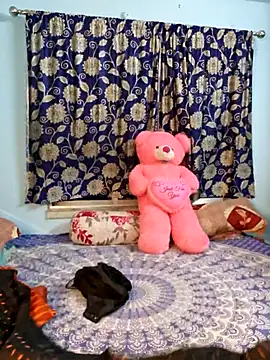 Cute-lusi online show from September 2025 07:28:02 PM