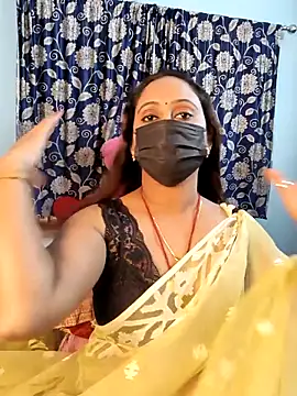 Cute-lusi online show from November 2025 08:02:01 PM