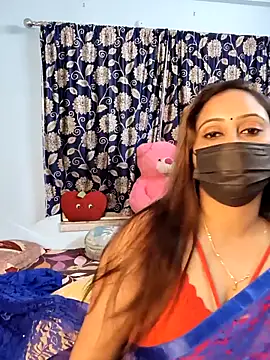 Cute-lusi online show from November 2025 06:46:02 PM