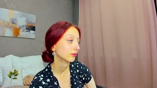 Snapshot of Daria_J chatting on November 2025 04:05:01 AM Daria J online show from November 2025 04:05:01 AM