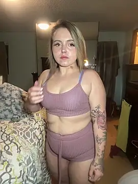 JuicyExxxperience online show from December 2025 02:00:02 PM