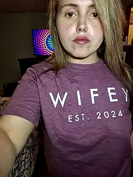 JuicyExxxperience online show from November 2025 03:27:01 PM