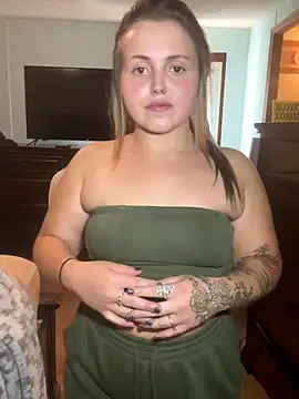 JuicyExxxperience online show from October 2025 08:54:02 PM