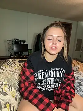 JuicyExxxperience online show from October 2025 02:47:02 PM