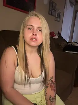 JuicyExxxperience online show from February 2026 03:01:01 PM