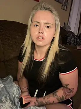 JuicyExxxperience online show from April 2026 10:44:01 AM