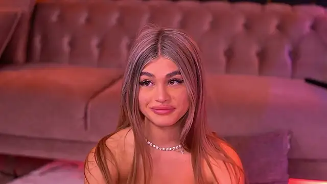 BellaNoirre online show from March 2026 02:04:02 AM