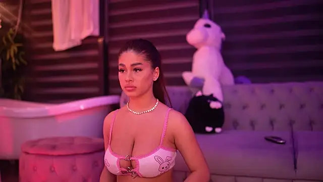 BellaNoirre online show from November 2025 06:52:02 PM