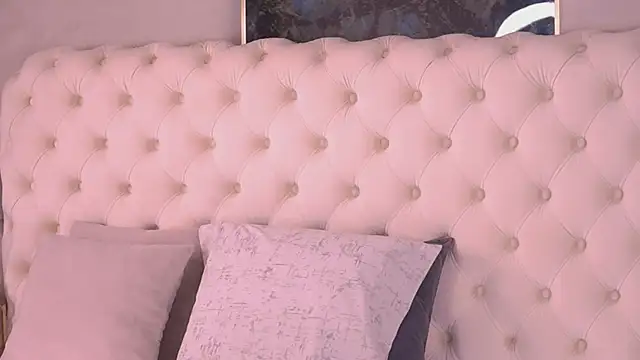 BellaNoirre online show from April 2026 06:36:01 PM