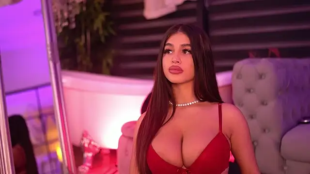 BellaNoirre online show from December 2025 05:57:05 PM