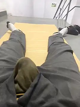 hotboy43339 online show from November 2025 05:17:02 PM