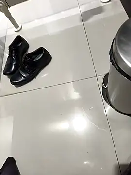 hotboy43339 online show from October 2025 01:30:02 AM