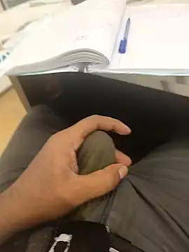 hotboy43339 online show from October 2025 03:28:02 AM