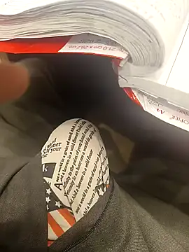 hotboy43339 online show from October 2025 09:00:01 AM