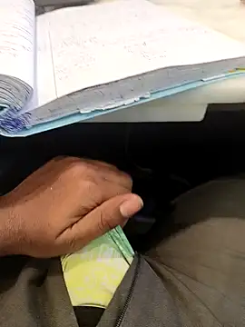 hotboy43339 online show from March 2026 03:33:01 AM