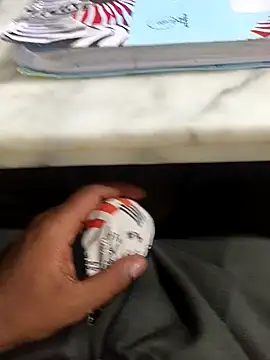 hotboy43339 online show from January 2026 06:33:01 PM