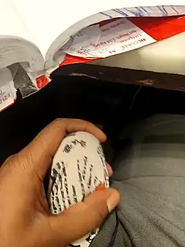 hotboy43339 online show from October 2025 03:27:02 AM