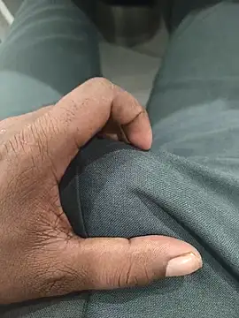 hotboy43339 online show from September 2025 05:35:01 PM