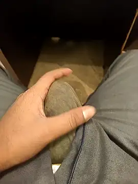 hotboy43339 online show from November 2025 01:52:02 AM