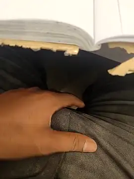 hotboy43339 online show from October 2025 02:02:01 AM