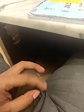 hotboy43339 online show from December 2025 02:48:02 AM