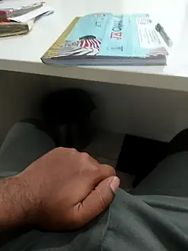 hotboy43339 online show from February 2026 08:50:02 PM