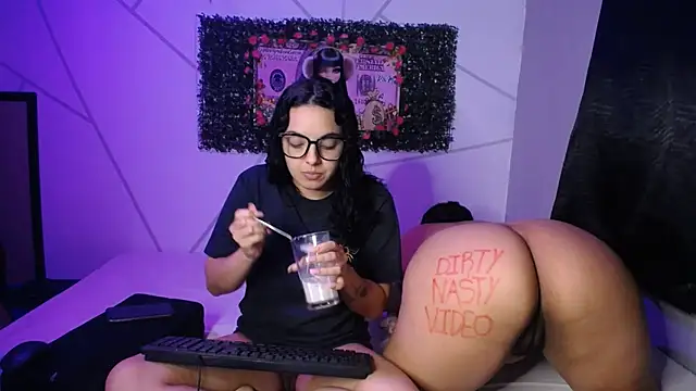 Snapshot of Sweet_Dirty_Baby chatting on July 2026 07:20:01 AM Sweet Dirty Baby online show from July 2026 07:20:01 AM