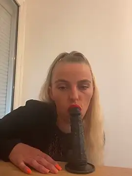 BrumeLove online show from May 2026 08:23:01 AM