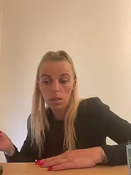 BrumeLove online show from May 2026 08:43:02 AM