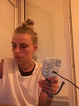 BrumeLove online show from May 2026 07:21:01 PM