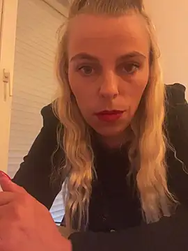 BrumeLove online show from May 2026 07:05:02 AM