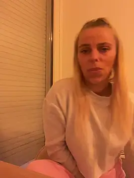 BrumeLove online show from June 2026 07:59:02 PM