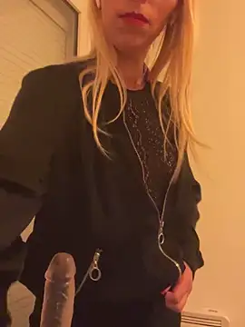 BrumeLove online show from May 2026 08:35:01 PM