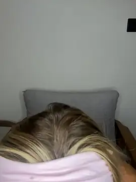 auriangel online show from April 2026 10:12:01 PM