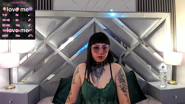 Ravenna666  online show from February 2026 08:19:02 PM