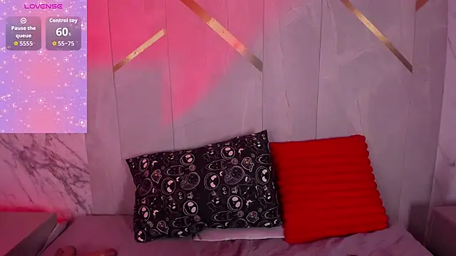 Ravenna666  online show from December 2025 11:38:02 AM