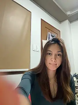 LanySylvia online show from November 2025 04:00:01 PM