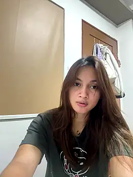 LanySylvia online show from November 2025 05:16:02 PM