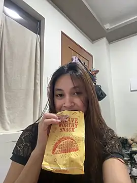 LanySylvia online show from December 2025 05:46:01 PM