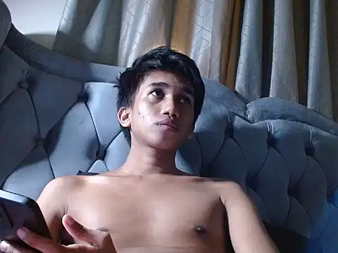 Snapshot of charlie0728 chatting on December 2025 01:21:01 PM charlie0728 online show from December 2025 01:21:01 PM