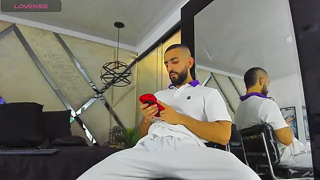 Yiyo10  online show from February 2026 03:23:02 PM