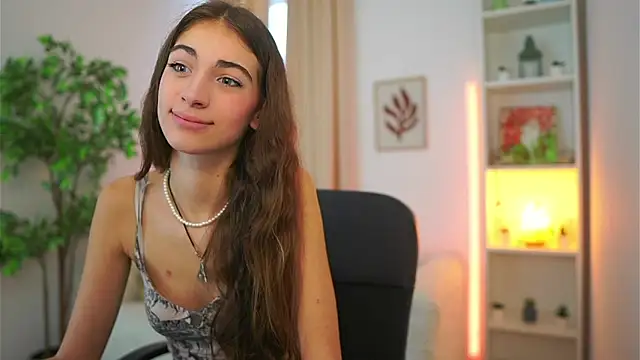 Snapshot of Sophie__Nice chatting on September 2025 01:16:02 PM Sophie Nice online show from September 2025 01:16:02 PM