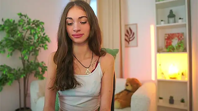 Snapshot of Sophie__Nice chatting on October 2025 01:36:01 PM Sophie Nice online show from October 2025 01:36:01 PM