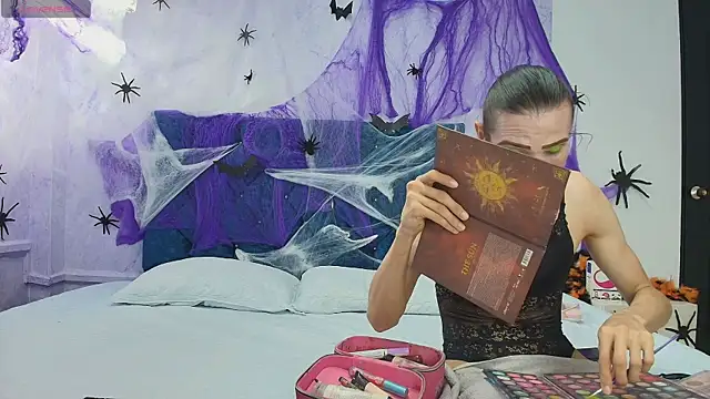 Snapshot of shantala_nastasiia chatting on October 2025 12:37:01 PM shantala nastasiia online show from October 2025 12:37:01 PM