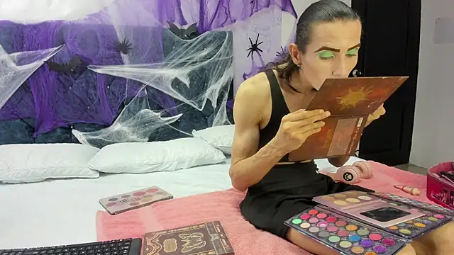 Snapshot of shantala_nastasiia chatting on October 2025 12:48:01 PM shantala nastasiia online show from October 2025 12:48:01 PM