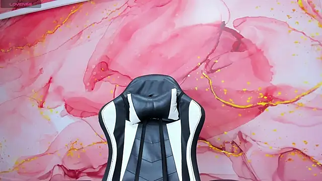 Snapshot of shantala_nastasiia chatting on November 2025 01:22:02 PM shantala nastasiia online show from November 2025 01:22:02 PM