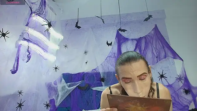 Snapshot of shantala_nastasiia chatting on November 2025 01:05:02 PM shantala nastasiia online show from November 2025 01:05:02 PM