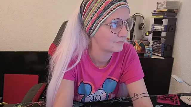 lisa yummi online show from March 2026 01:26:01 PM