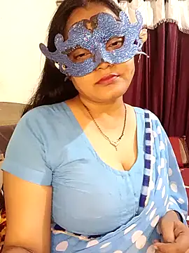 Snapshot of MEERAcle chatting on April 2026 03:29:01 PM MEERAcle online show from April 2026 03:29:01 PM